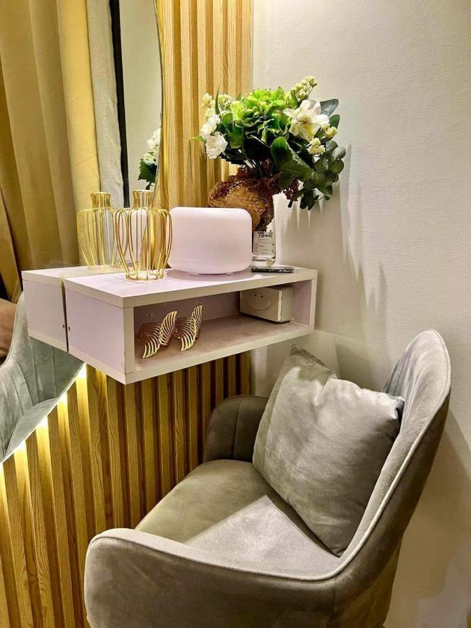 Deluxe Suites Razelles 2 At Shore 2 Residences Tower 1 Pasay Exterior photo