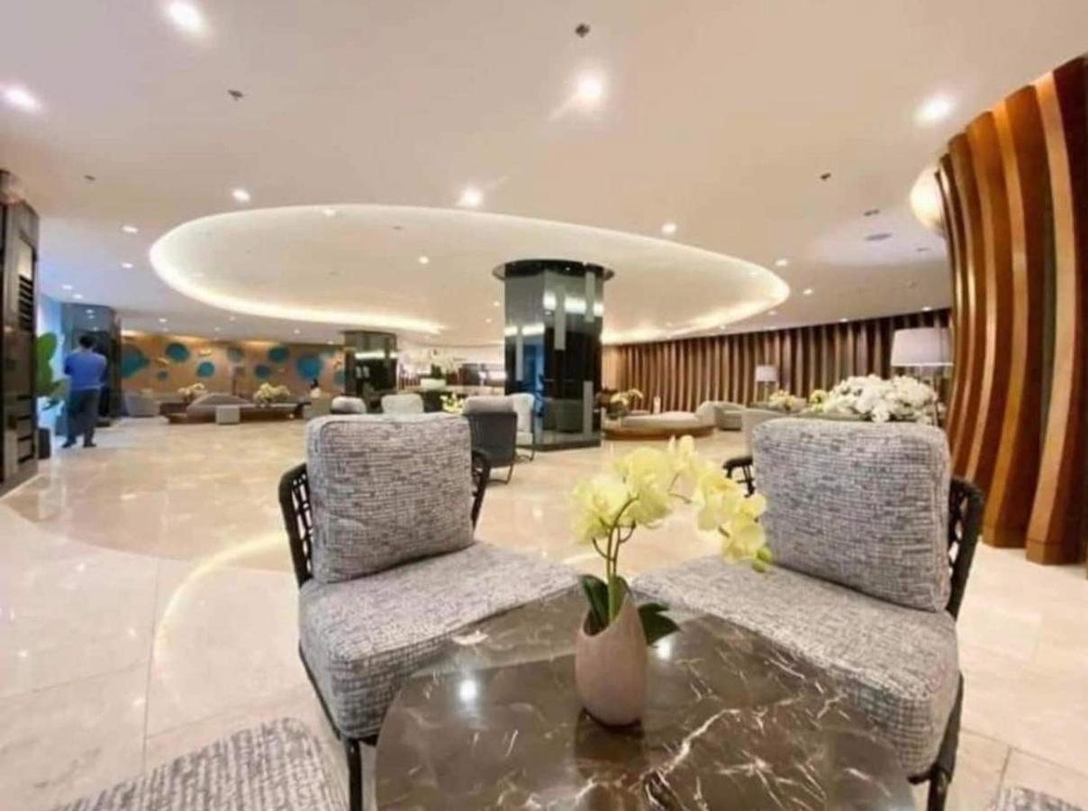 Deluxe Suites Razelles 2 At Shore 2 Residences Tower 1 Pasay Exterior photo