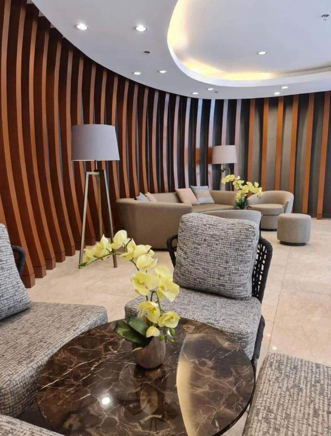Deluxe Suites Razelles 2 At Shore 2 Residences Tower 1 Pasay Exterior photo