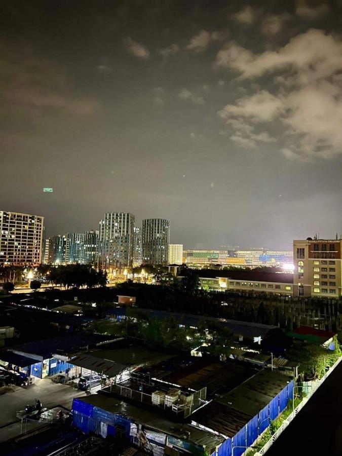 Deluxe Suites Razelles 2 At Shore 2 Residences Tower 1 Pasay Exterior photo