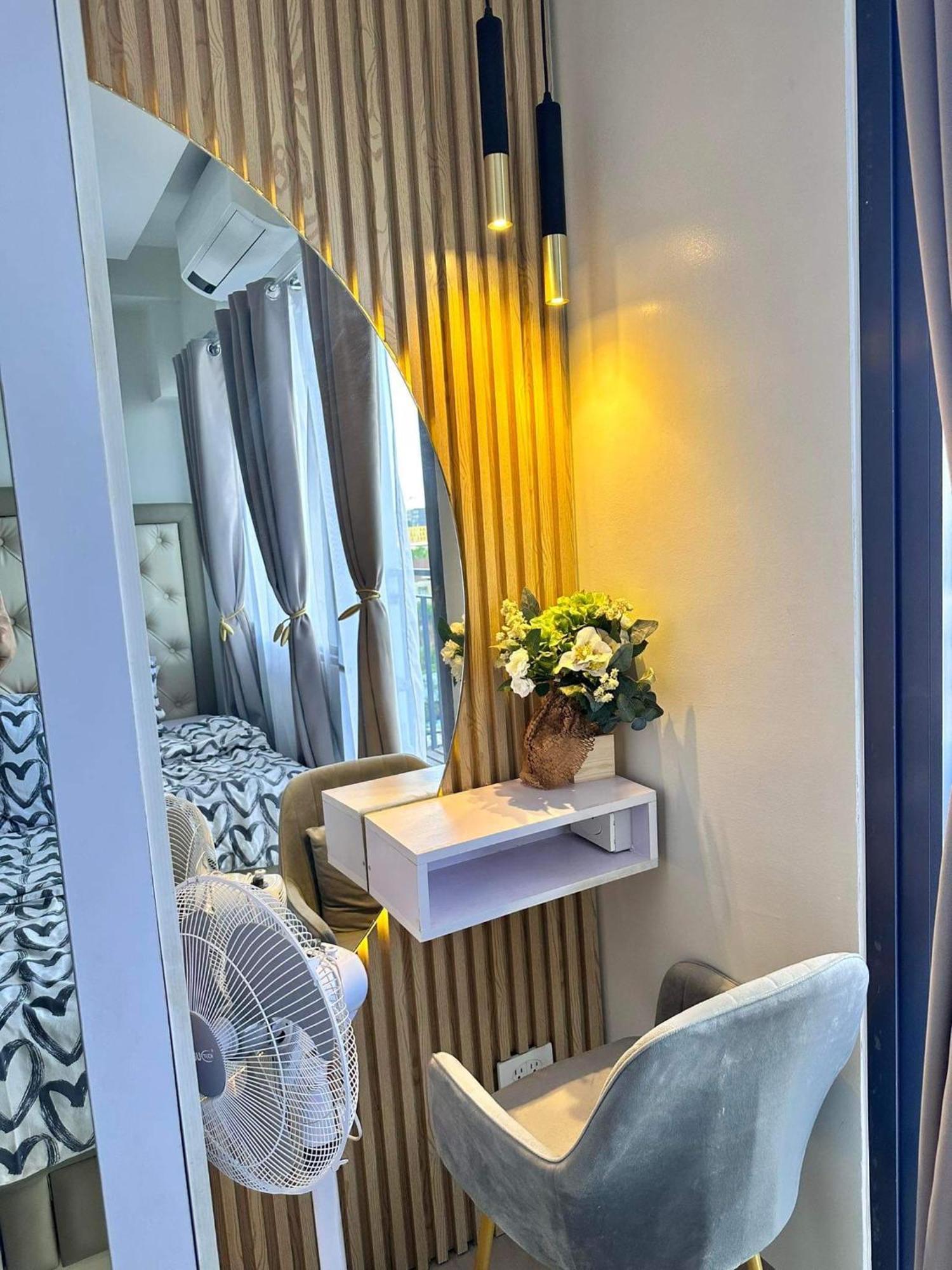 Deluxe Suites Razelles 2 At Shore 2 Residences Tower 1 Pasay Exterior photo
